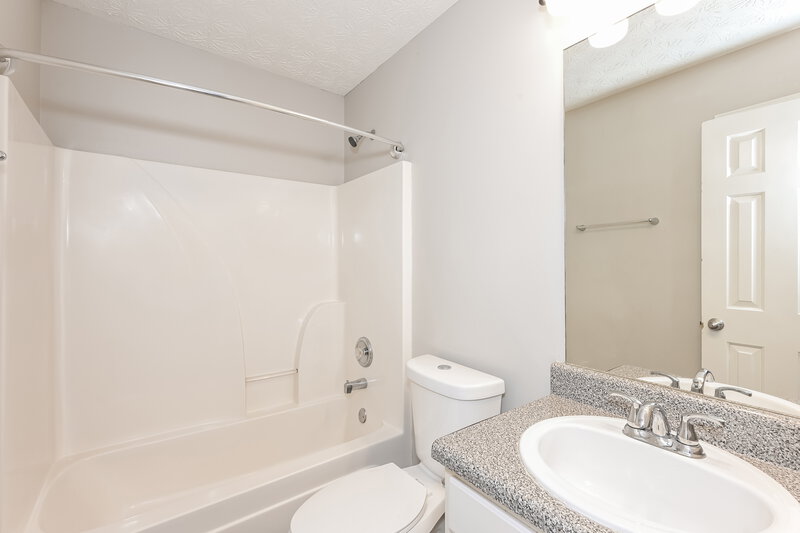 2,940/Mo, 330 Fieldstone Ln Covington, GA 30016 Bathroom View