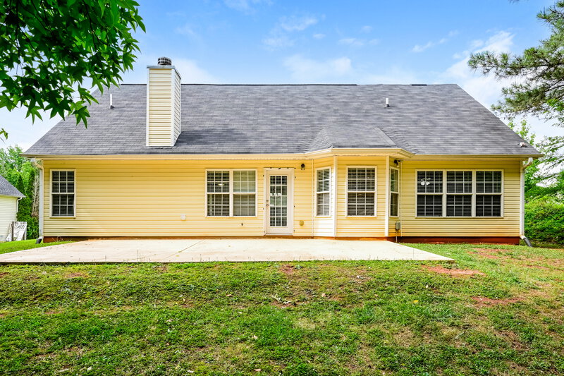 2,205/Mo, 330 Fieldstone Ln Covington, GA 30016 Rear View