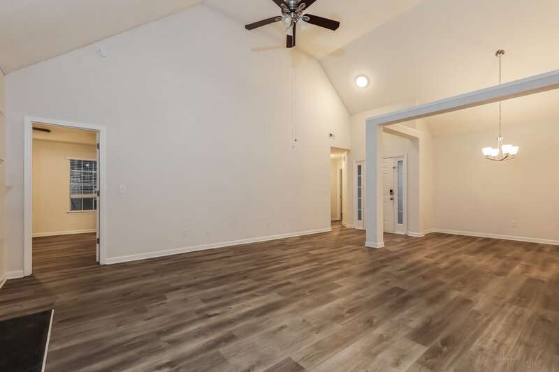 1,825/Mo, 1427 Isleworth Cir College Park, GA 30349 Living Room View