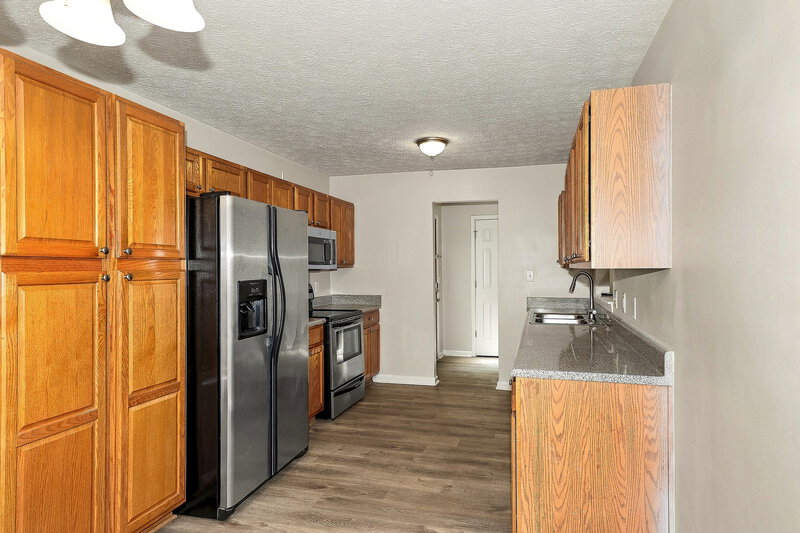 1,860/Mo, 11 Grier Ln Newnan, GA 30263 Kitchen View 2