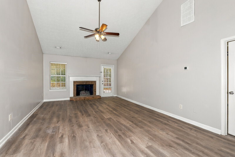 1,860/Mo, 11 Grier Ln Newnan, GA 30263 Family Room View