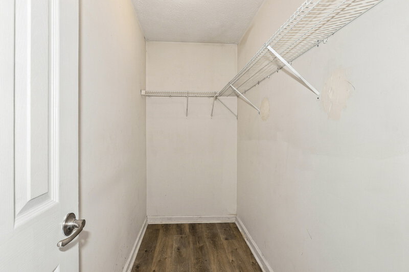 1,860/Mo, 11 Grier Ln Newnan, GA 30263 Walk In Closet View