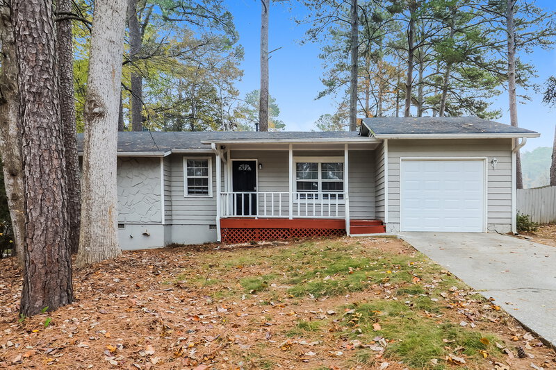 1,615/Mo, 8450 N Pond Dr Riverdale, GA 30274 External View