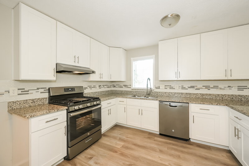 2,280/Mo, 445 Ridgedale Way Lawrenceville, GA 30044 Kitchen View
