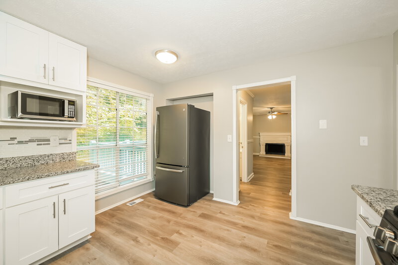 2,280/Mo, 445 Ridgedale Way Lawrenceville, GA 30044 Kitchen View 2