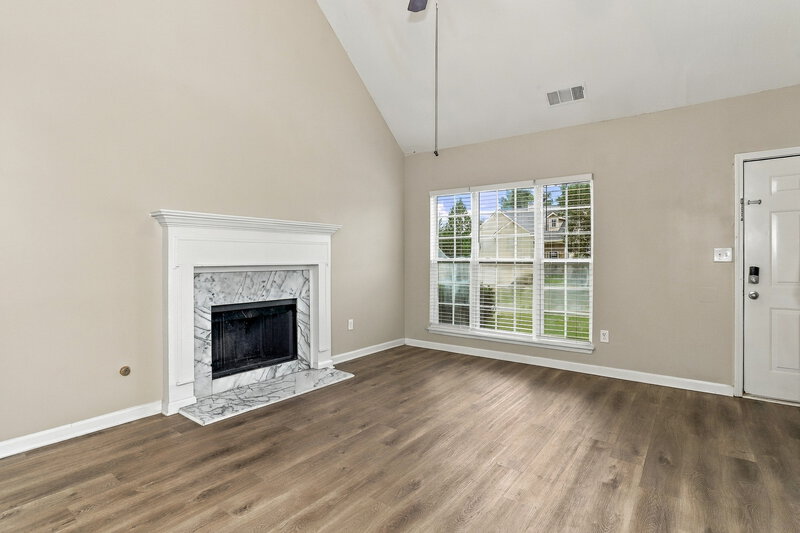 1,795/Mo, 109 St Ann St Dallas, GA 30157 Living Room View 2