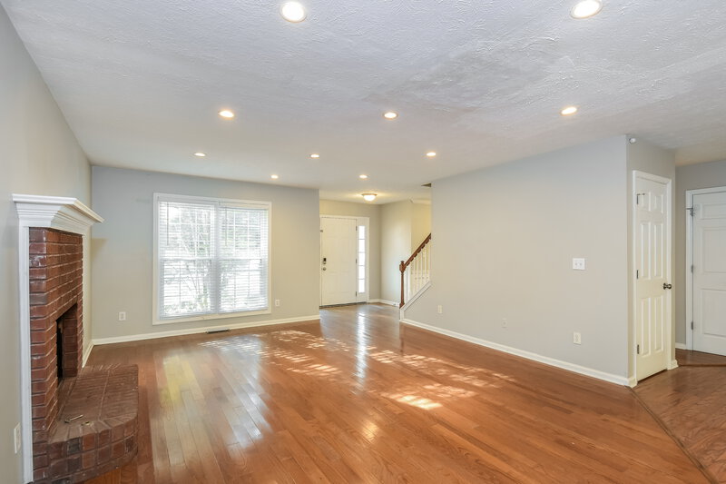 1,935/Mo, 655 Simon Ive Drive Lawrenceville, GA 30045 Living Room View 3