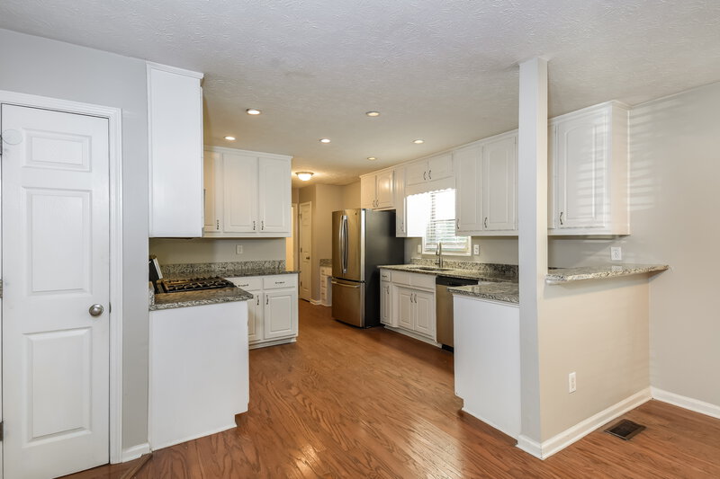 1,935/Mo, 655 Simon Ive Drive Lawrenceville, GA 30045 Kitchen View