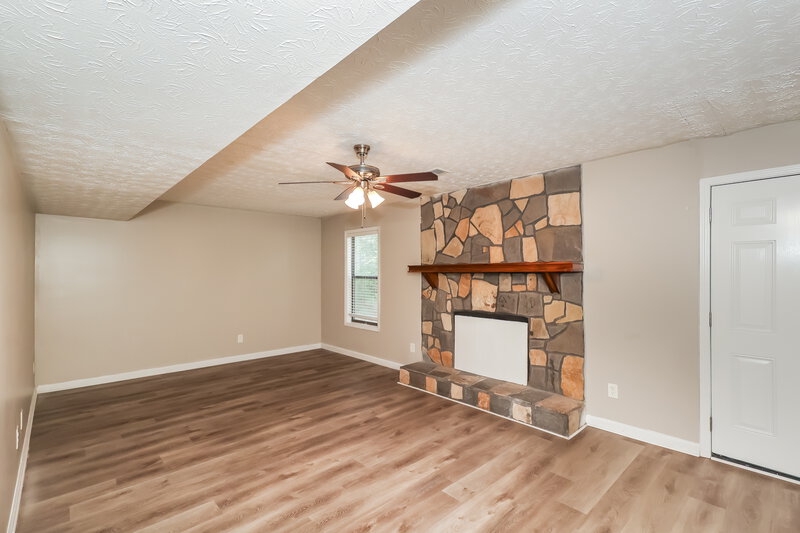 2,215/Mo, 4140 Hawkins Xing Atlanta, GA 30349 Living Room View
