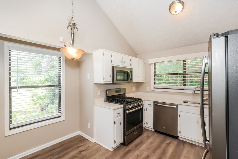 2,215/Mo, 4140 Hawkins Xing Atlanta, GA 30349 Kitchen View