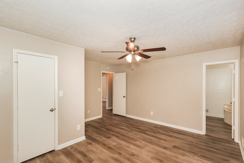 2,215/Mo, 4140 Hawkins Xing Atlanta, GA 30349 Main Bedroom View 2