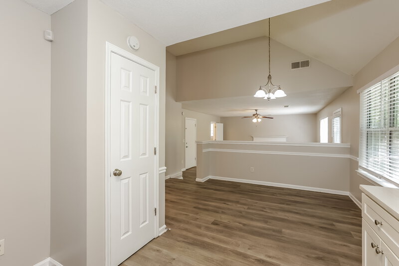 1,900/Mo, 3963 Waldrop Hills Dr Decatur, GA 30034 Kitchen View