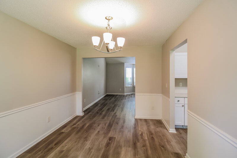 1,995/Mo, 6402 Stonebridge Creek Ln Lithonia, GA 30058 Dining Room View
