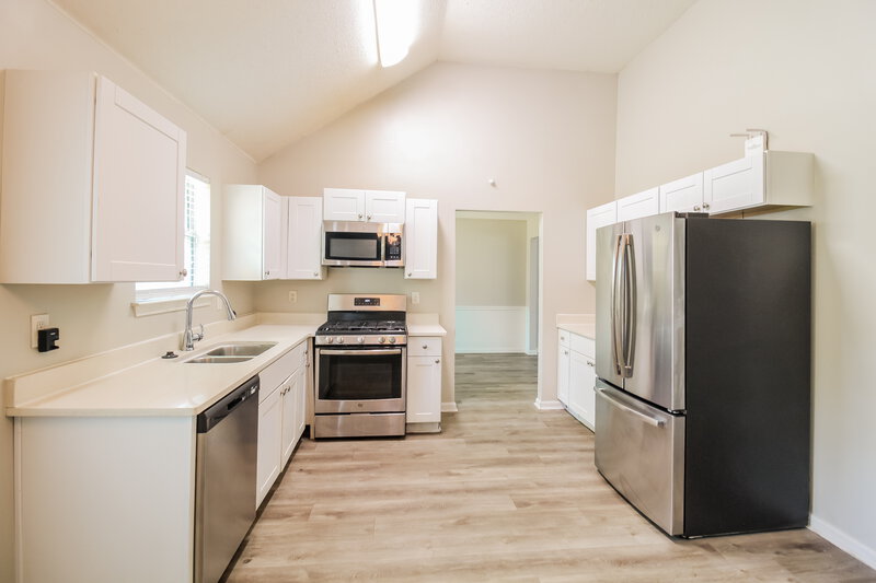 1,995/Mo, 6402 Stonebridge Creek Ln Lithonia, GA 30058 Kitchen View