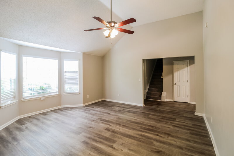 1,995/Mo, 6402 Stonebridge Creek Ln Lithonia, GA 30058 Family Room View