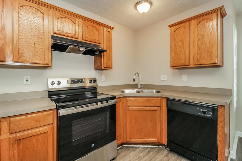 1,935/Mo, 2028 Oak Terrace Drive Southeast Atlanta, GA 30316 Kitchen View