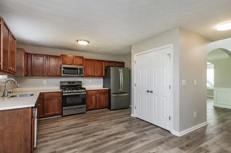 2,080/Mo, 35 Franklin Way Covington, GA 30016 Kitchen View 2