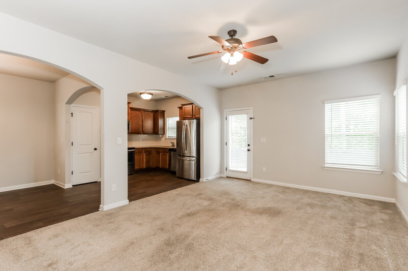 2,750/Mo, 125 Magnaview Dr McDonough, GA 30253 Living Room View