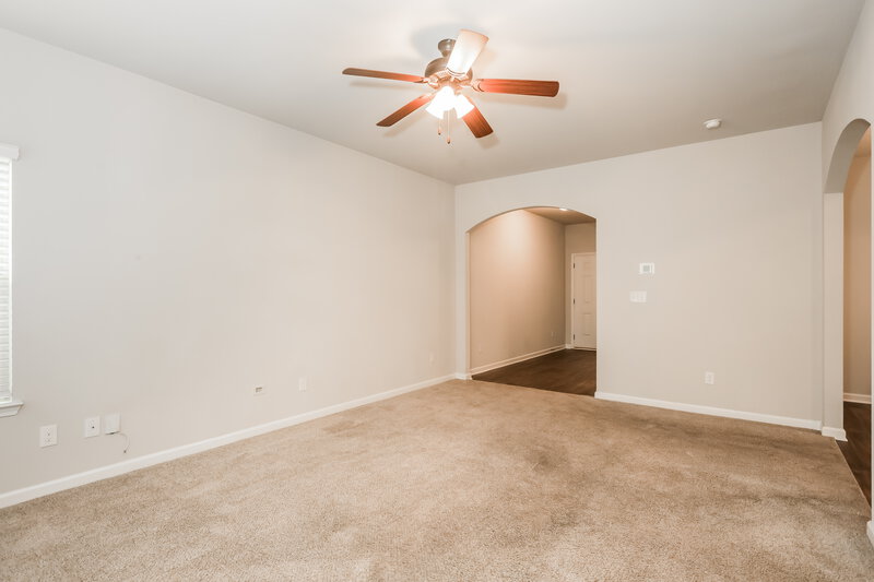 2,750/Mo, 125 Magnaview Dr McDonough, GA 30253 Living Room View 2