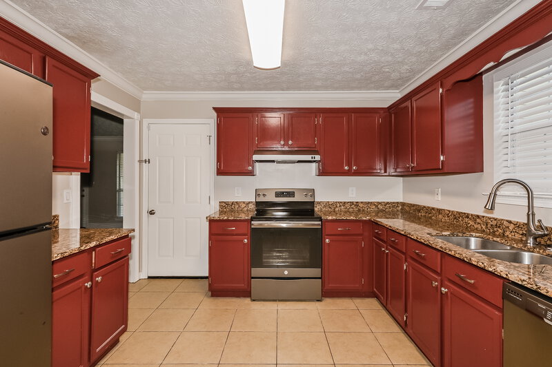 1,725/Mo, 5900 Green Meadow Way Rex, GA 30273 Kitchen View