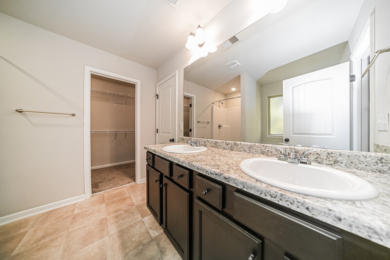 2,255/Mo, 139 Magnaview Dr McDonough, GA 30253 Main Bathroom View