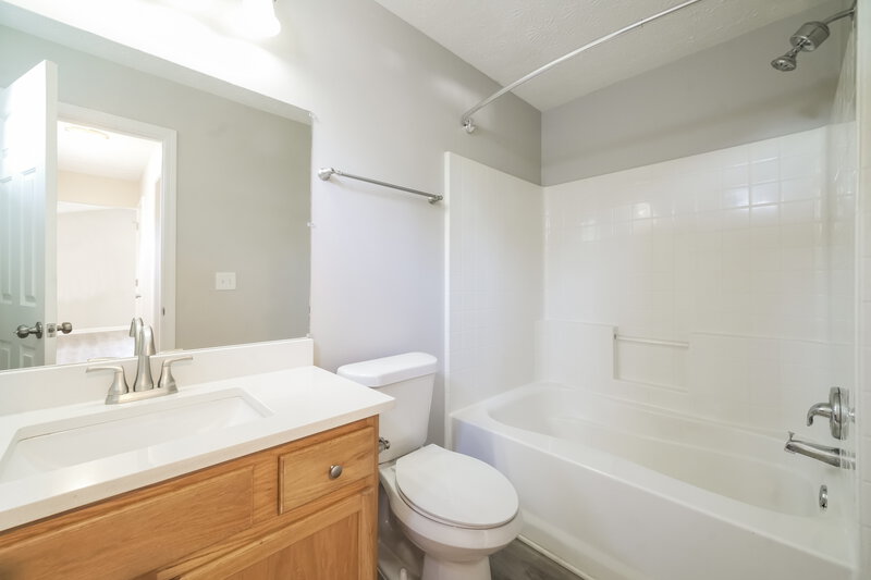 1,850/Mo, 128 Oak Grove Pl Acworth, GA 30102 Bathroom View