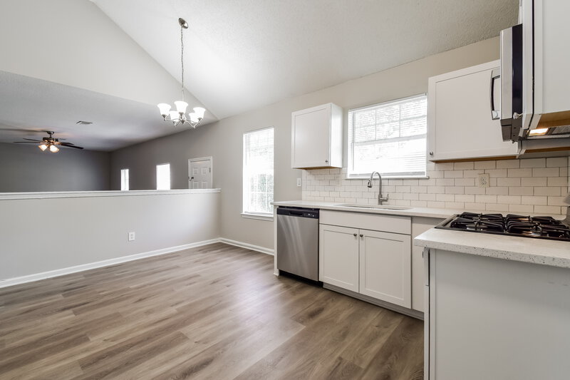 3,020/Mo, 3560 Waldrop Rd Decatur, GA 30034 Kitchen View 3