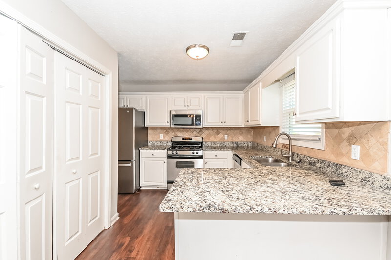 2,195/Mo, 1001 Maidstone Court Marietta, GA 30066 Kitchen View