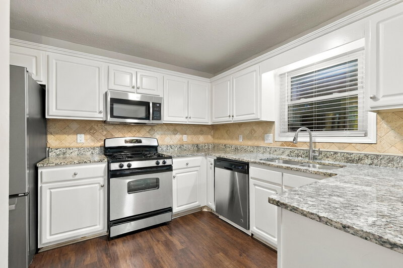 2,210/Mo, 1001 Maidstone Court Marietta, GA 30066 Kitchen View 3