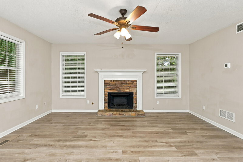 2,040/Mo, 1042 Whispering Woods Drive Canton, GA 30114 Living Room View