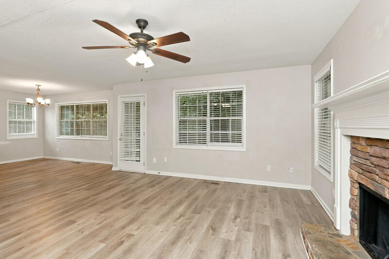 2,040/Mo, 1042 Whispering Woods Drive Canton, GA 30114 Living Room View 2