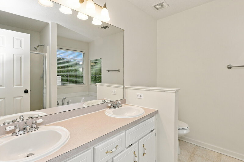 2,040/Mo, 1042 Whispering Woods Drive Canton, GA 30114 Primary Bathroom View 2