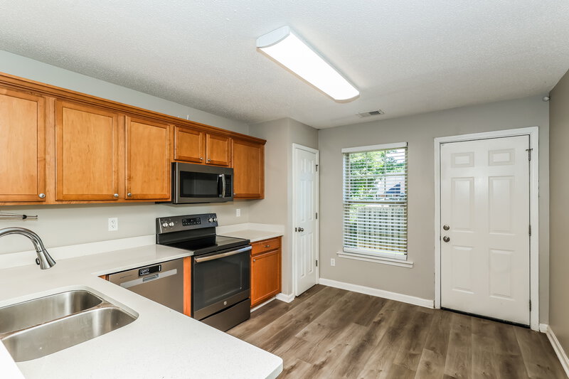 2,195/Mo, 214 Ben Ln Fairburn, GA 30213 Kitchen View 2