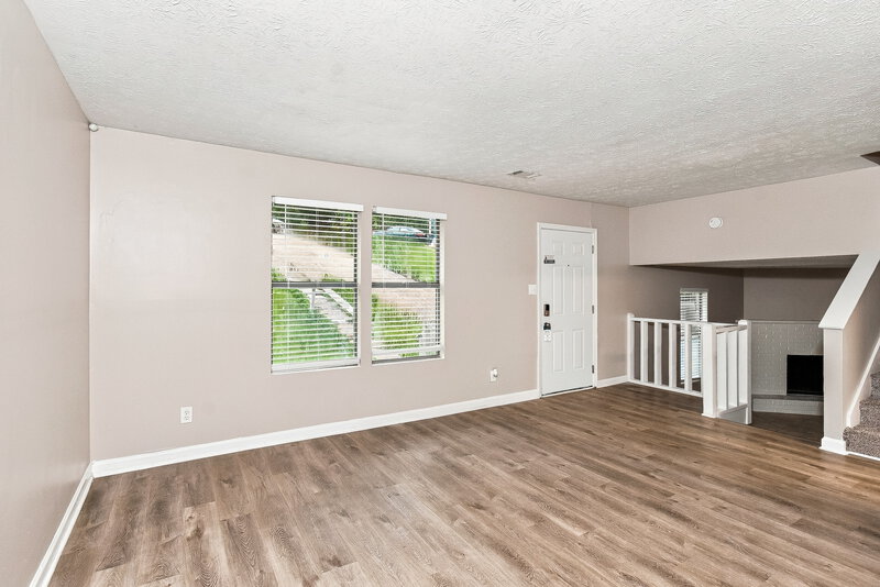 1,705/Mo, 4000 Chimney Ridge Way Ellenwood, GA 30294 Living Room View