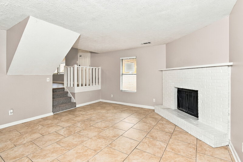 1,705/Mo, 4000 Chimney Ridge Way Ellenwood, GA 30294 Living Room View 2