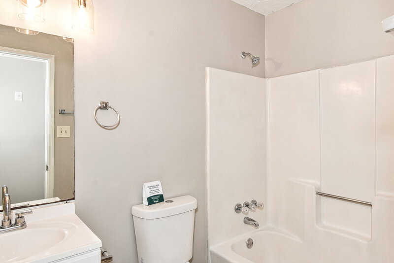 1,705/Mo, 4000 Chimney Ridge Way Ellenwood, GA 30294 Bathroom View
