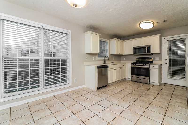 2,005/Mo, 23 Nellie Brook Dr SW Mableton, GA 30126 Dining Room View 2