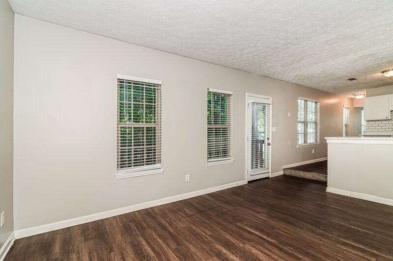 2,040/Mo, 7013 Grinder Dr Austell, GA 30168 Living Room View 3