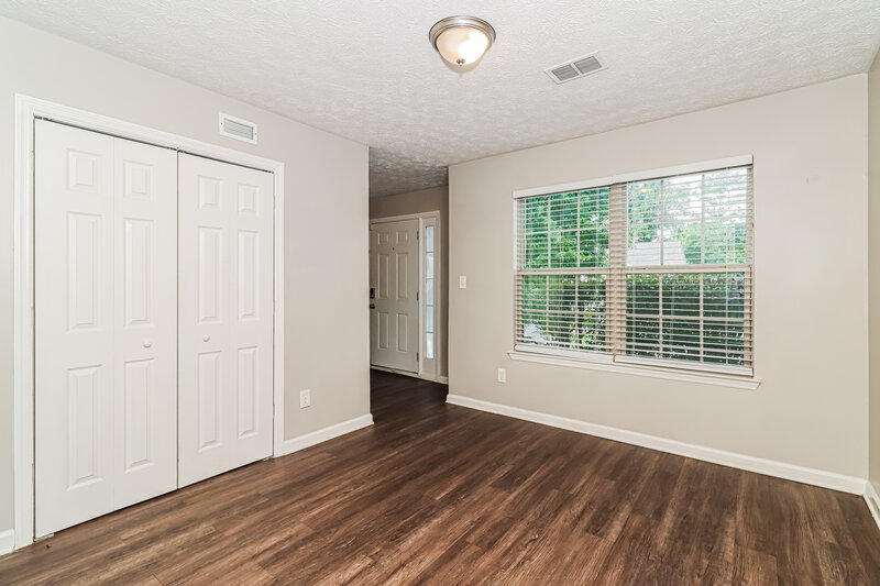 2,040/Mo, 7013 Grinder Dr Austell, GA 30168 Living Room View 4