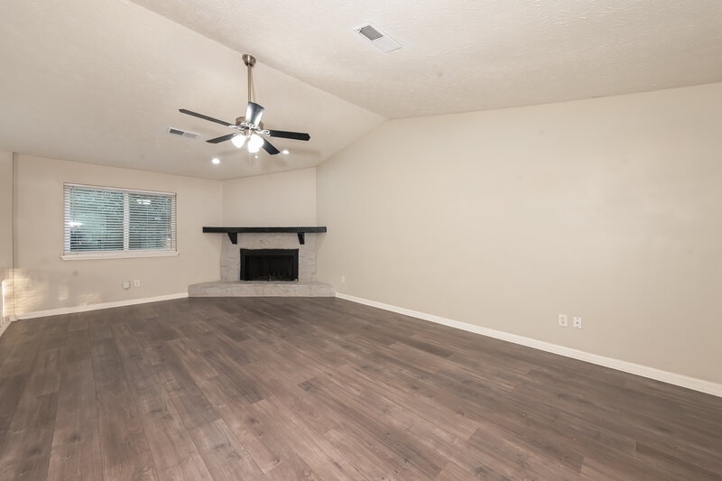 1,685/Mo, 5178 Scarbrough Ln Stone Mountain, GA 30088 Living Room View 2