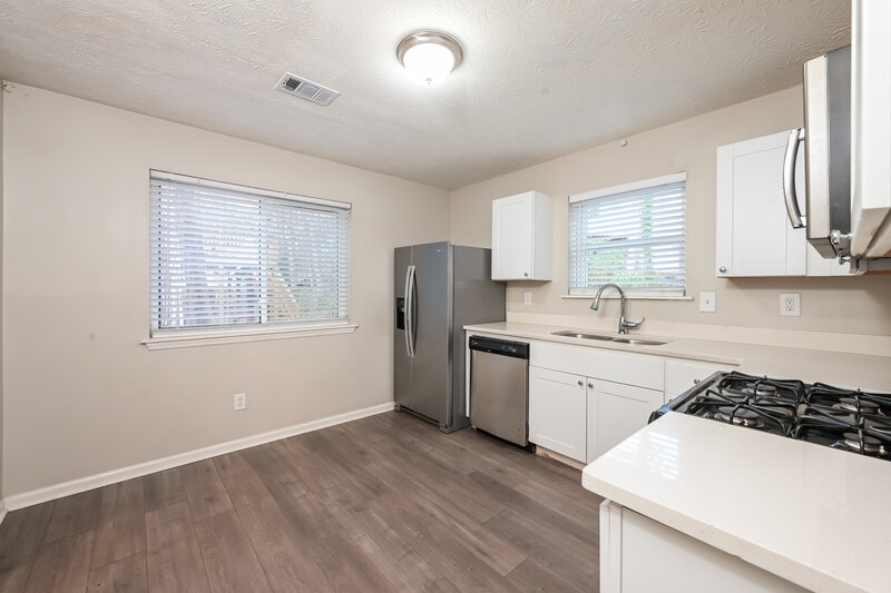 1,685/Mo, 5178 Scarbrough Ln Stone Mountain, GA 30088 Kitchen View