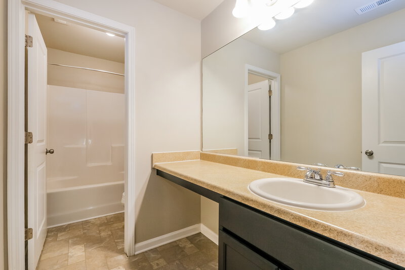 2,635/Mo, 184 Addy Lane Stockbridge, GA 30281 Bathroom View