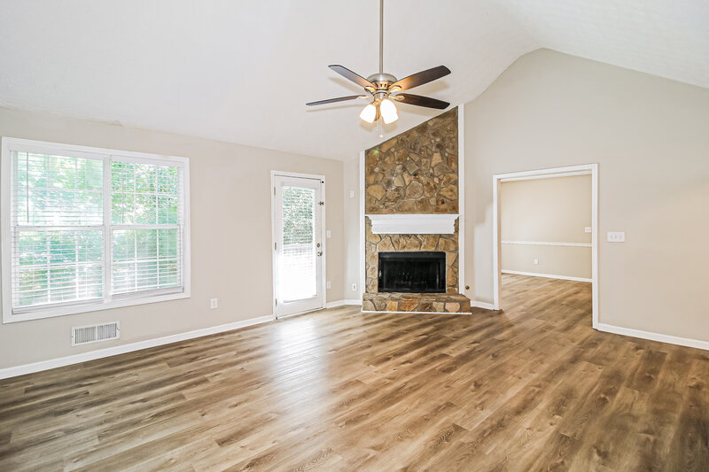2,080/Mo, 709 Miami Ct McDonough, GA 30252 Living Room View
