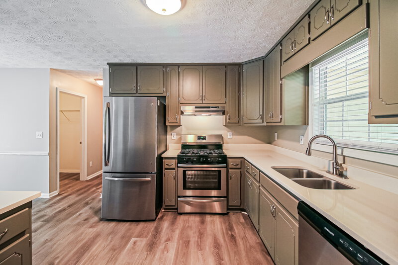 2,080/Mo, 709 Miami Ct McDonough, GA 30252 Kitchen View