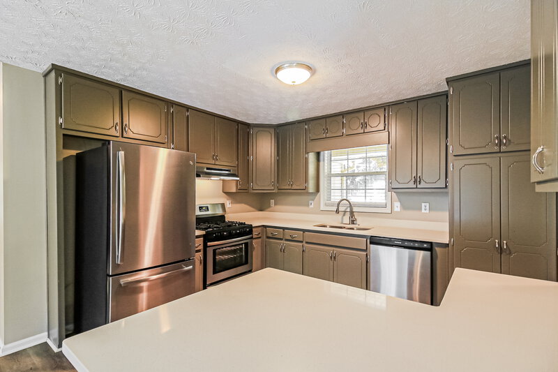 2,080/Mo, 709 Miami Ct McDonough, GA 30252 Kitchen View 2