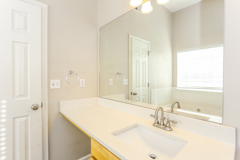 1,865/Mo, 260 Toffee Ct McDonough, GA 30253 Main Bathroom View