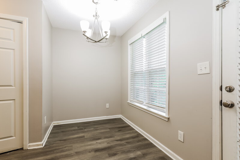 2,520/Mo, 10990 Knotty Pine Pl Hampton, GA 30228 Dining Room View