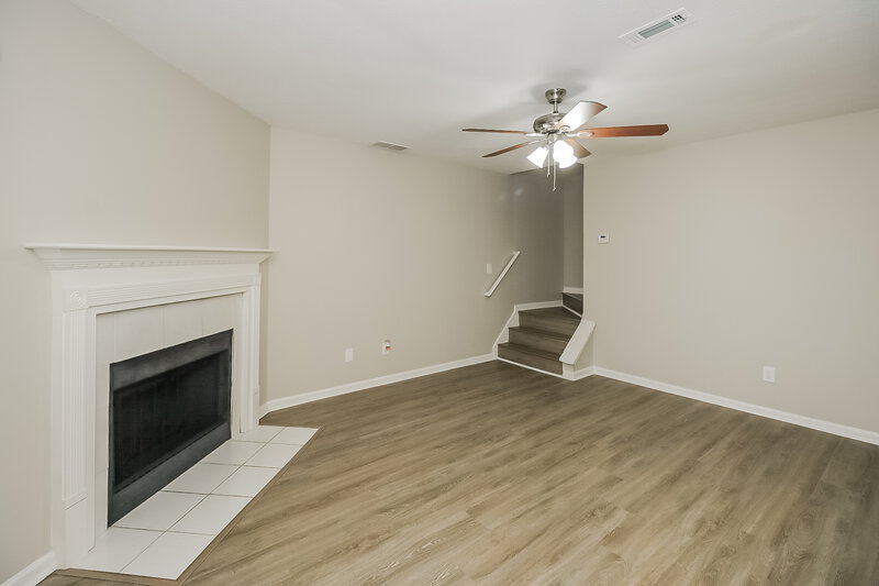 1,805/Mo, 11138 Silver Aspen Ct Hampton, GA 30228 Living Room View 2