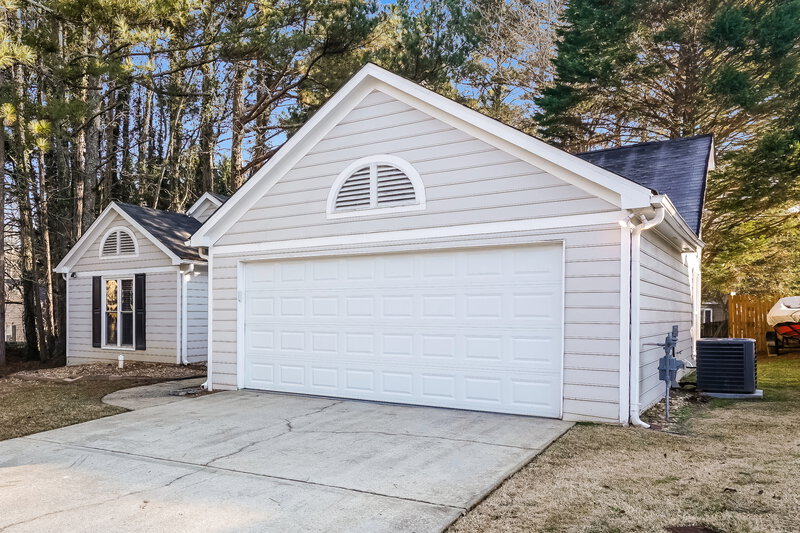 1,990/Mo, 3493 Baroney Ln SW Marietta, GA 30008 Front View