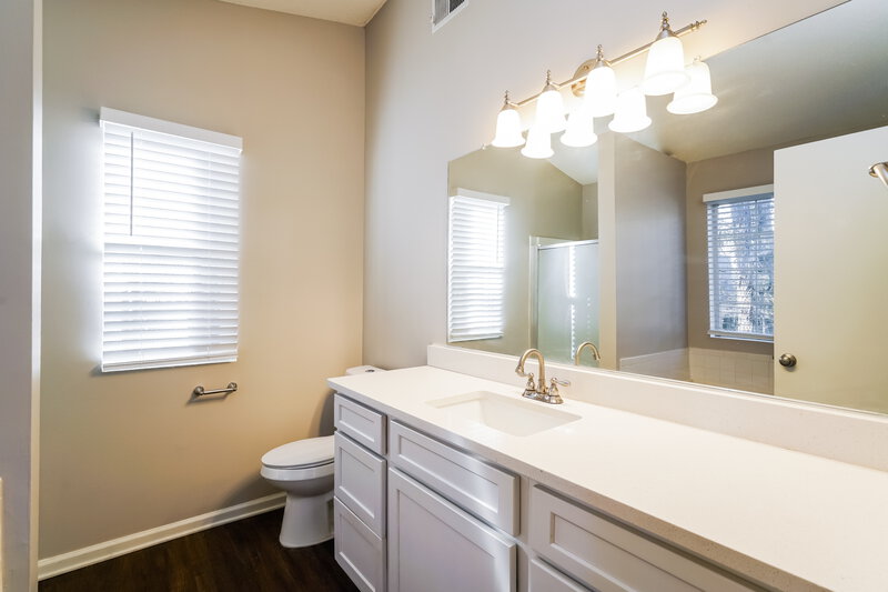 1,990/Mo, 3493 Baroney Ln SW Marietta, GA 30008 Main Bathroom View